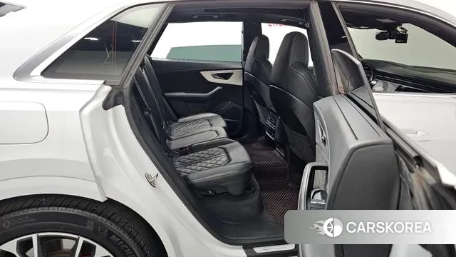 Audi Q8 (4M) 2021 Белый из Кореи, фото 3