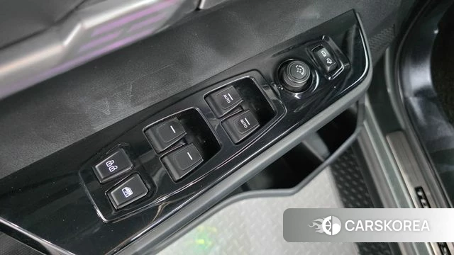 Ssangyong Torres 2022 Темно-зеленый из Кореи, фото 3