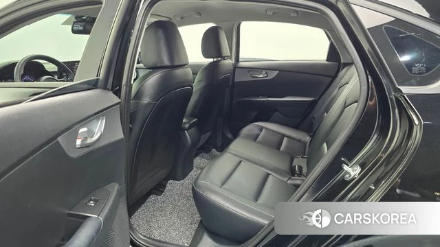 Kia The New K3 2nd generation 2023 Черный из Кореи, фото 3