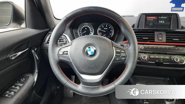 BMW 1 Series (F20) 2018 Белый из Кореи, фото 3