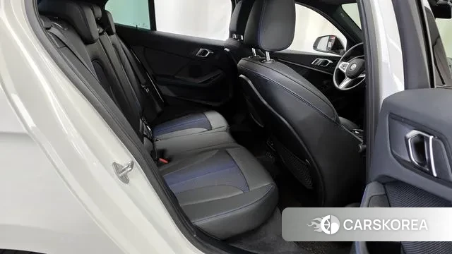 BMW 1 Series (F40) 2023 Белый из Кореи, фото 3