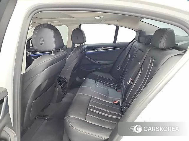 BMW 5 Series (G30) 2019 Белый из Кореи, фото 3