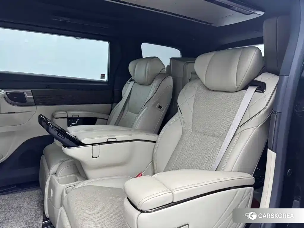 Toyota Elfa 2024 Черный из Китая, фото 3
