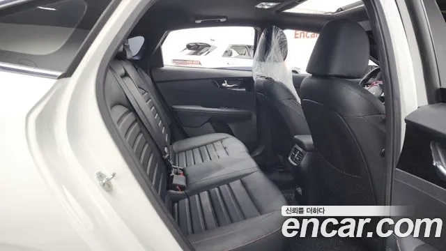 Kia The New K3 2nd generation 2021 Белый из Кореи, фото 3