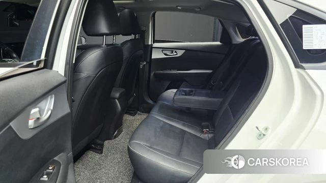 Kia The New K3 2nd generation 2021 Белый из Кореи, фото 3