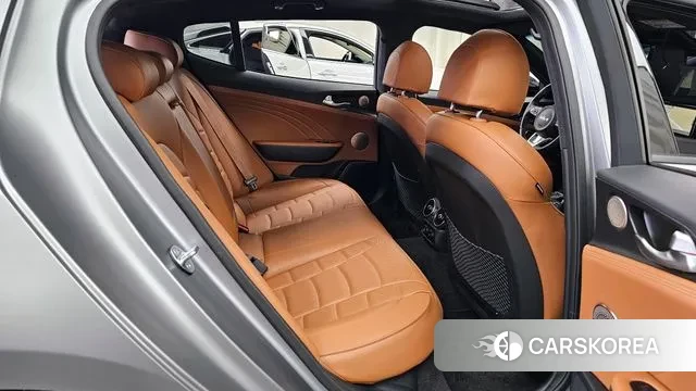 Kia Stinger Meister 2023 Серебристо-серый из Кореи, фото 3