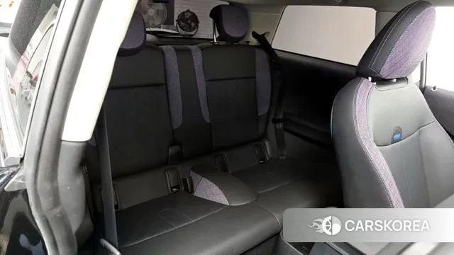 Mini Cooper C 4th generation 2025 Черный из Кореи, фото 3