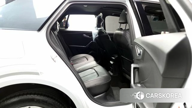 Audi Q2 2023 Белый из Кореи, фото 3