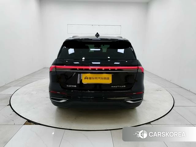 Lincoln Navigator 2023 Черный из Китая, фото 3