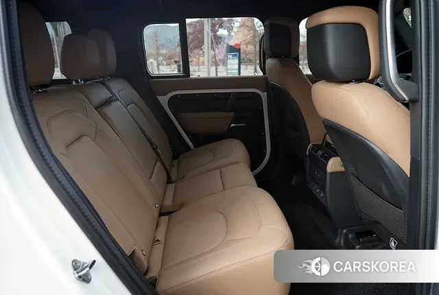 Land Rover Defender (L663) 2025 Белый из Кореи, фото 3