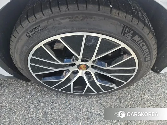 Porsche Taycan 2023 Белый из Кореи, фото 3