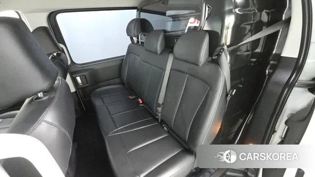 Hyundai Staria 2024 Белый из Кореи, фото 3