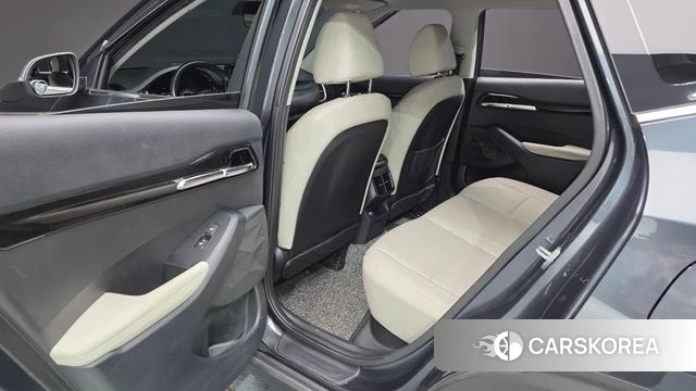 Kia Seltos 2021 Серый из Кореи, фото 3