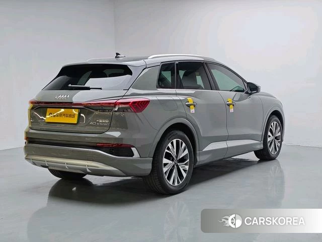 Audi Q4 e-tron 2023 Темно-серый из Китая, фото 3