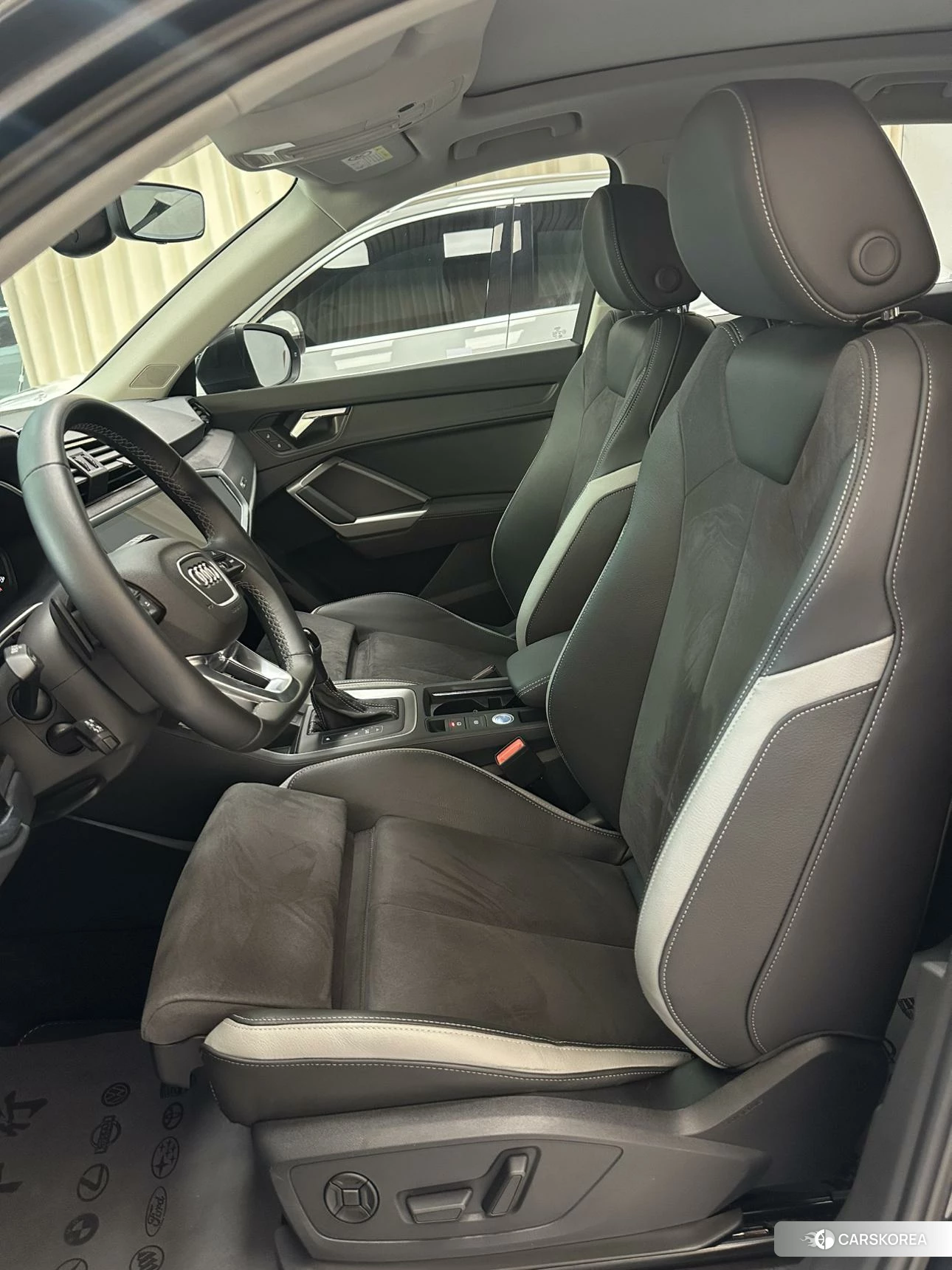 Audi Q3 2022 Темно-серый из Китая, фото 3