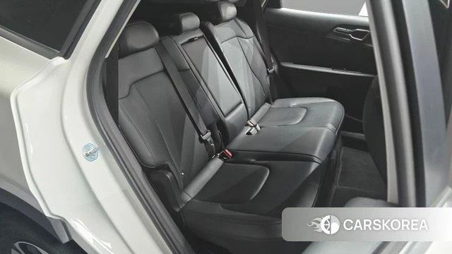 Kia Sportage 5th Generation Hybrid 2023 Белый из Кореи, фото 3