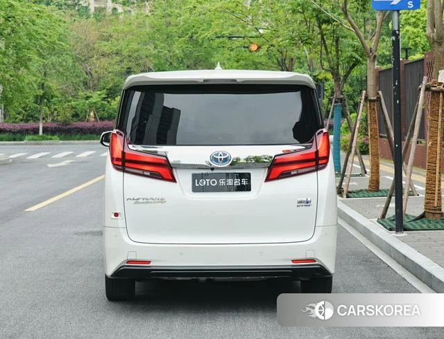 Toyota Elfa 2021 Белый из Китая, фото 3