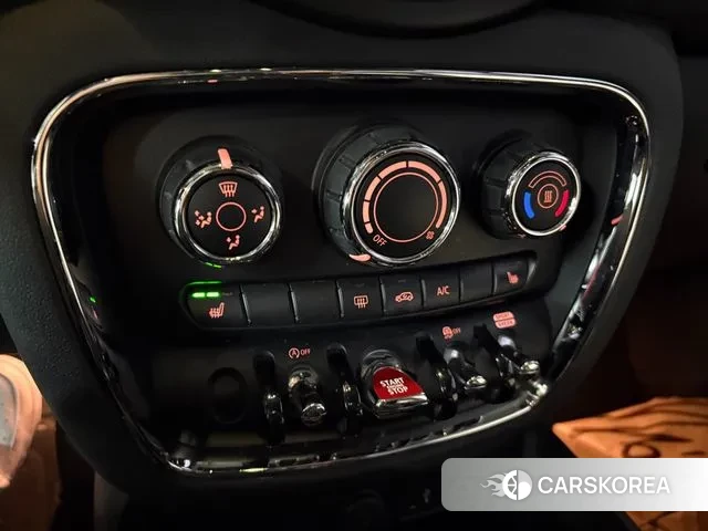 Mini Cooper Clubman 2019 Темно-зеленый из Кореи, фото 3