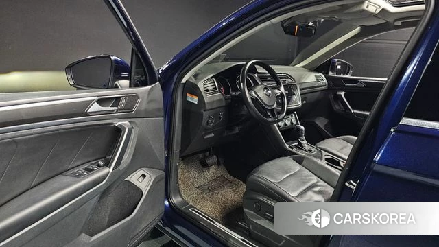 Volkswagen Tiguan second Generation 2018 Синий из Кореи, фото 3