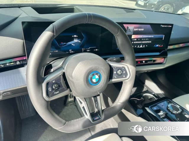 BMW i5 (G60) 2025 Синий из Кореи, фото 3