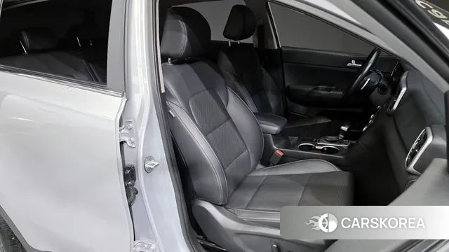 Kia Sportage The Bold 2019 Серебряный из Кореи, фото 3