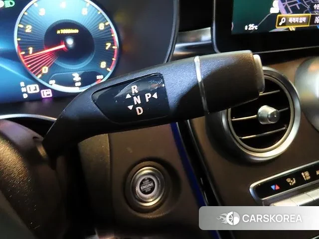 Mercedes-Benz GLC-Class X253 2020 Серебряный из Кореи, фото 3