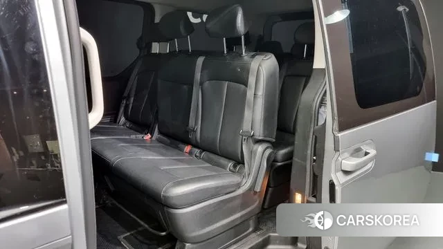 Hyundai Staria 2021 Серебряный из Кореи, фото 3