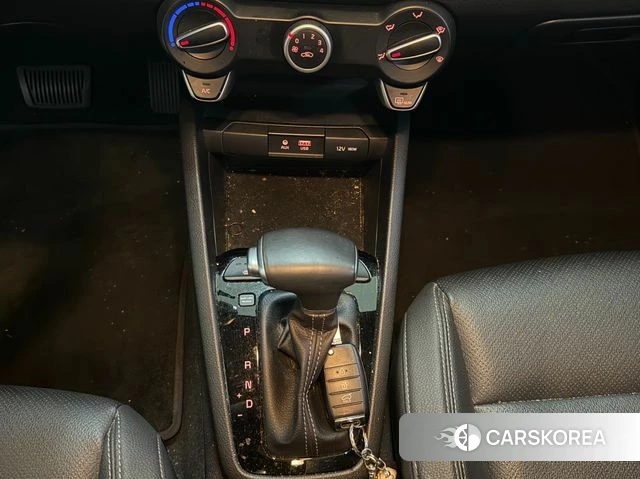Kia Stonic 2018 Белый из Кореи, фото 3