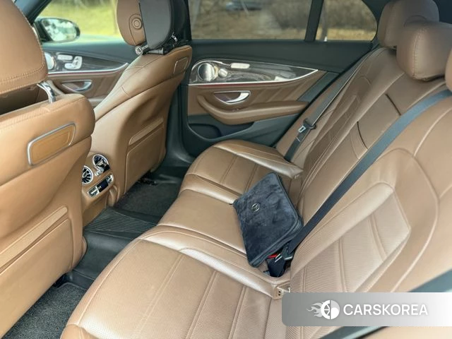 Mercedes-Benz E-Class W213 2019 Белый из Кореи, фото 3