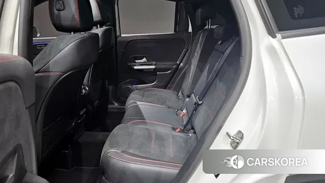 Mercedes-Benz GLA - Class H247 2023 Белый из Кореи, фото 3