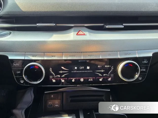 Genesis Electrified G80 (RG3) 2022 Черный из Кореи, фото 3