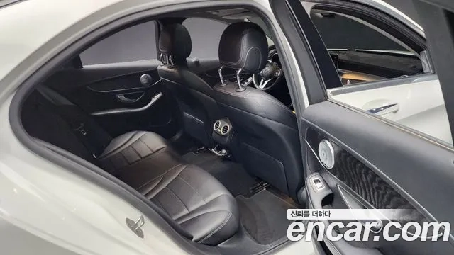 Mercedes-Benz C-Class W205 2019 Белый из Кореи, фото 3