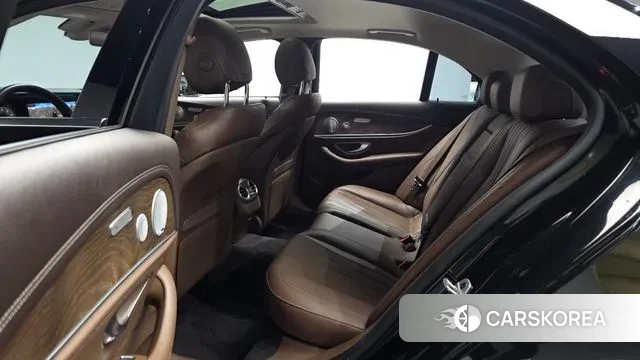 Mercedes-Benz E-Class W213 2020 Черный из Кореи, фото 3