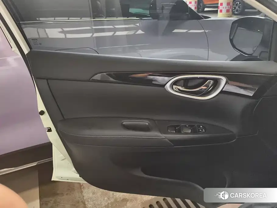 Nissan Sylphy 2026 Белый из Китая, фото 3