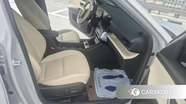 Hyundai Kona (SX2) 2023 Серебристо-серый из Кореи, фото 3