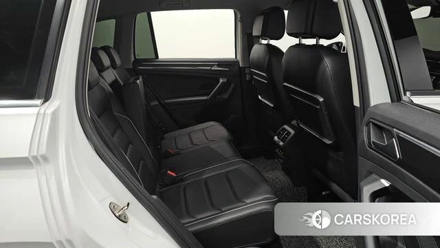 Volkswagen Tiguan second Generation 2020 Белый из Кореи, фото 3