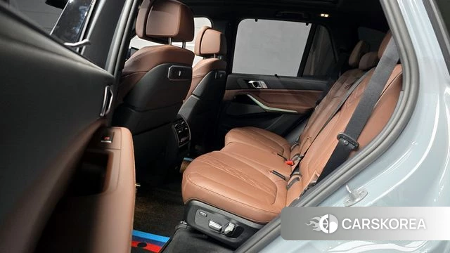 BMW X5 (G05) 2025 Светло-серебряный цвет из Кореи, фото 3