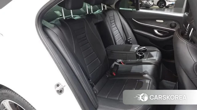 Mercedes-Benz E-Class W213 2019 Белый из Кореи, фото 3