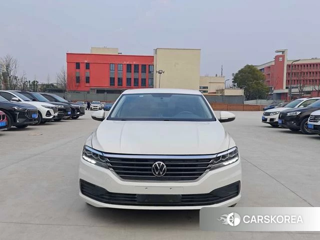 Volkswagen Lavida 2022 Белый из Китая, фото 3