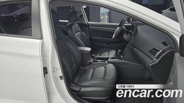 Hyundai Avante AD id 2467711 из Кореи 3