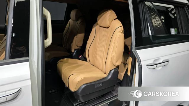 Kia Carnival 4th generation 2023 Белый из Кореи, фото 3