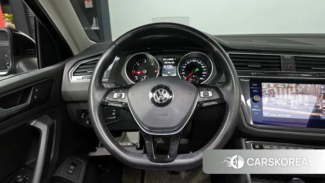 Volkswagen Tiguan second Generation 2020 Черный из Кореи, фото 3