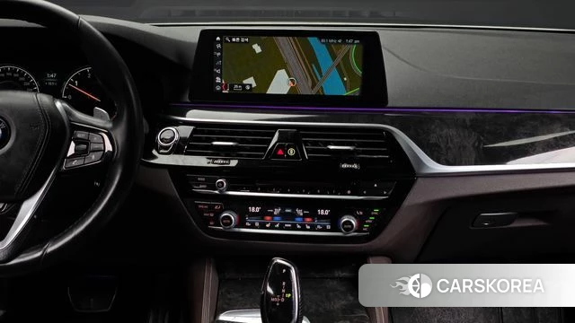 BMW 5 Series (G30) 2018 Белый из Кореи, фото 3