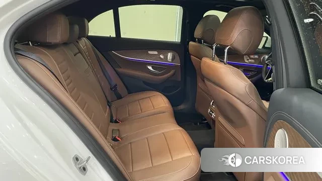 Mercedes-Benz E-Class W213 2021 Белый из Кореи, фото 3