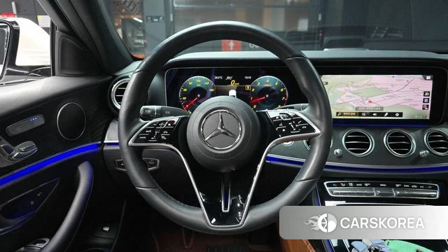 Mercedes-Benz E-Class W213 2022 Белый из Кореи, фото 3