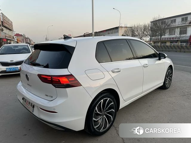 Volkswagen Golf 2021 Белый из Китая, фото 3