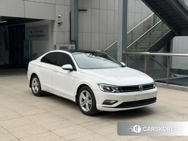 Volkswagen Lingdu 2018 Белый из Китая, фото 3
