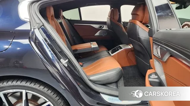 BMW 8 Series (G15) 2020 Черный из Кореи, фото 3