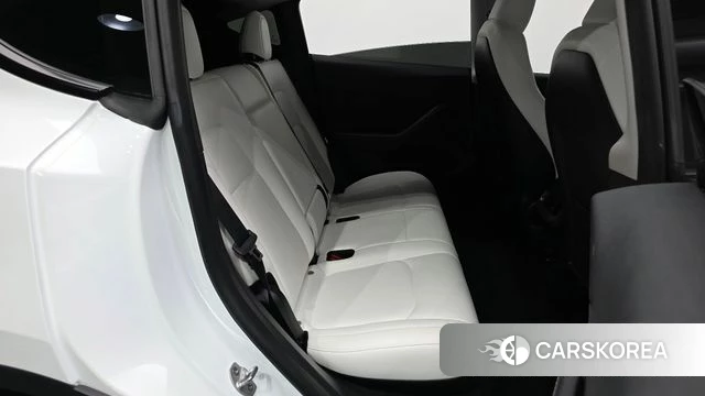 Tesla Model Y 2024 Белый из Кореи, фото 3