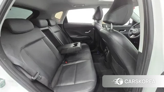 Hyundai Kona (SX2) 2023 Белый из Кореи, фото 3